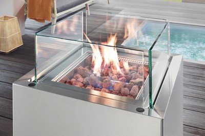 Feuersäule aus Glas und Edelstahl für jeden Außenbereich