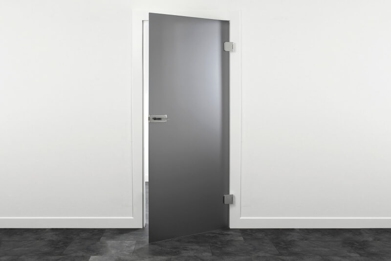 Glastür mit grauer Farbsatinierung 