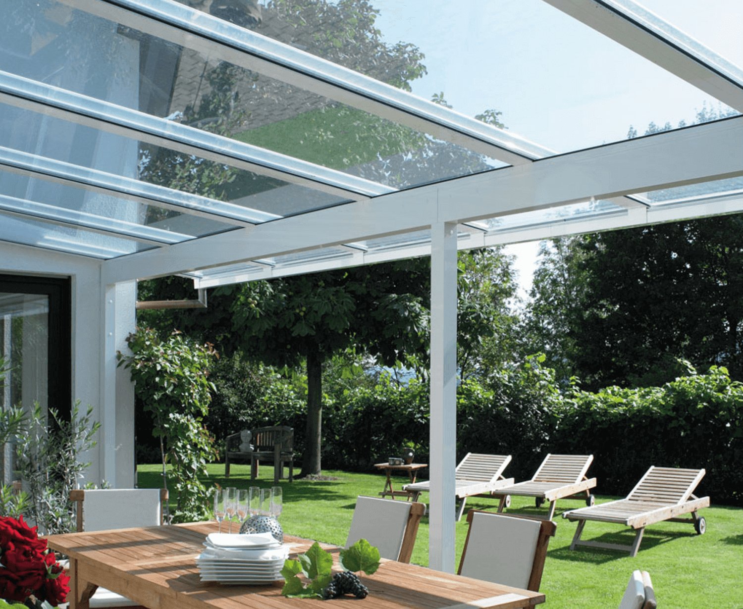 moderne_Terrassenüberdachung_aus_Glas