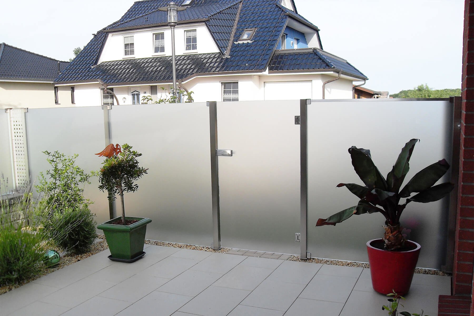 Wind- und Sichtschutz Aundo mit Tür optimal für Garten Terrasse und Balkon